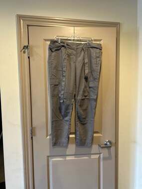 Loft Outlet Grey Cargo Jogger Pants Size 12